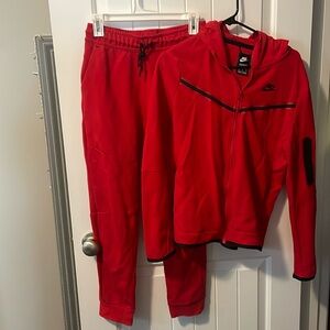 Red Nike Sportswear Tech Big Kids XL (Boy’s) Winterized Full-zip Hoodie/Pants
